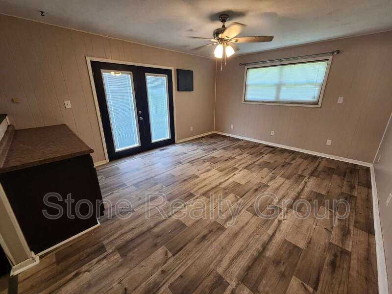 2401 E Harlan Dr - Photo 6 of 15