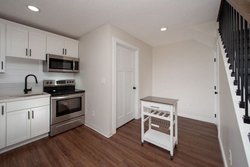 10C Kirby Rd - Photo 3 of 27