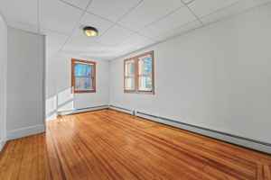 featured image of 33 Franklin St #3