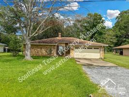 featured image of 121 Queens Row