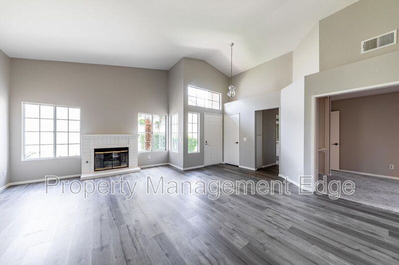 576 Pine Valley Rd - Photo 6 of 16