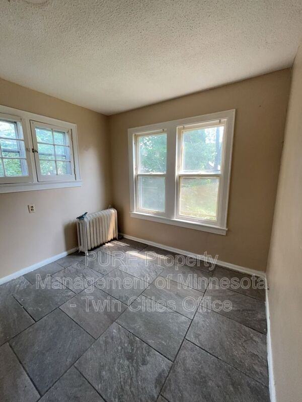 3734 Penn Ave N - Photo 3 of 8