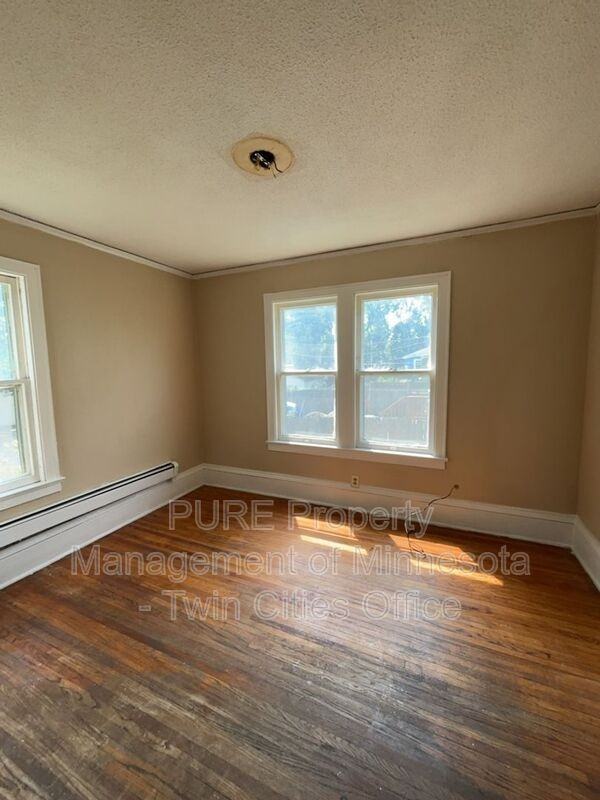 3734 Penn Ave N - Photo 4 of 10