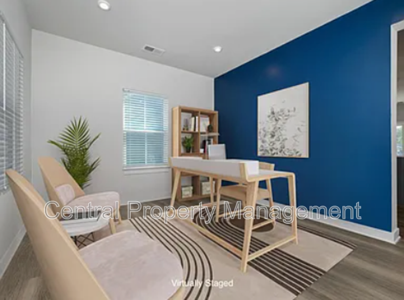 200 Hollythorpe Lane - Photo 3 of 22