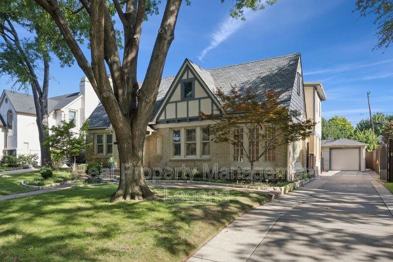 5515 Morningside Ave - Photo 4 of 35