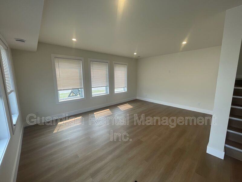 1101 Frederica St W #A - Photo 2 of 29