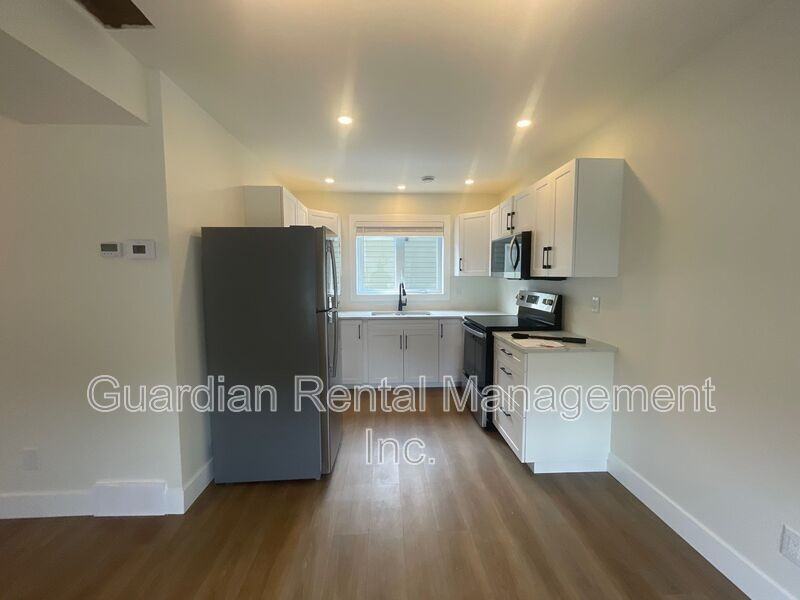 1101 Frederica St W #A - Photo 6 of 29