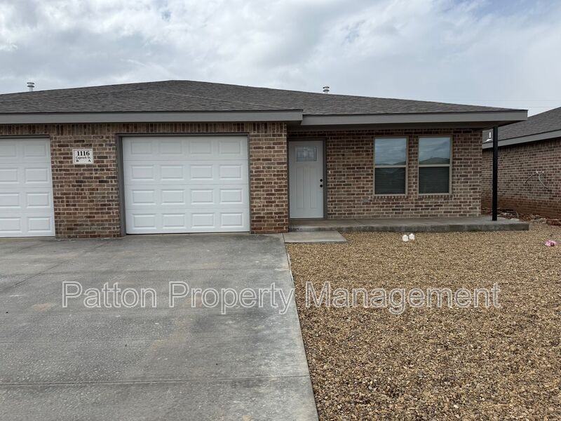 1118 Caprock St #B - Photo 3 of 12