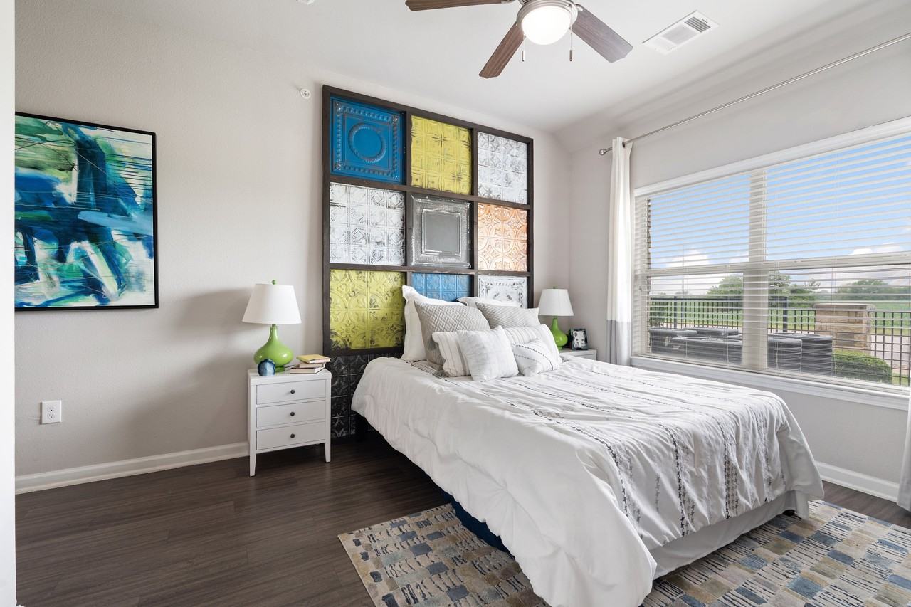 Biltmore at the Park - Photo 7 of 25