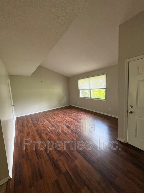 1816 Presswood Rd - Photo 4 of 13