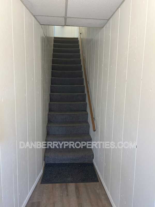 322 N Main St - Photo 2 of 12