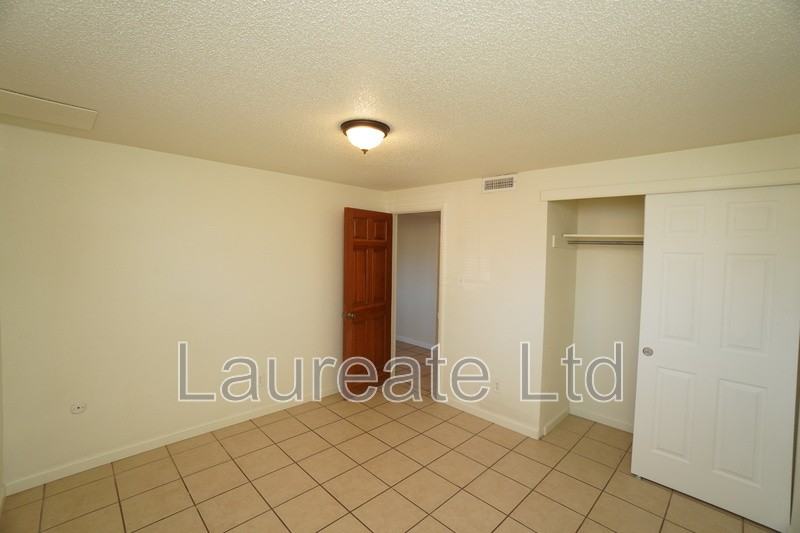 1124 Rosemary St #6 - Photo 7 of 11