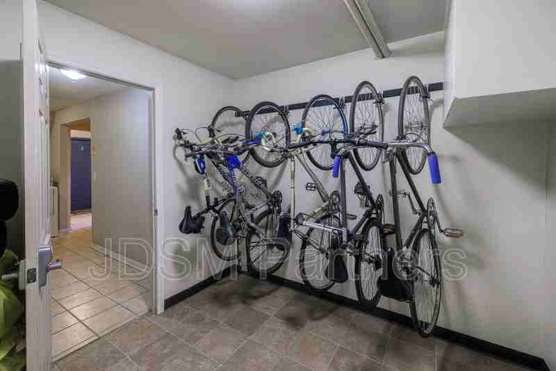 2455 Bryant St #8 - Photo 7 of 18