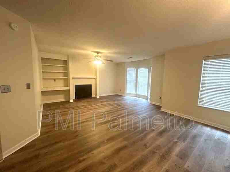 61 Battery Walk Ct #B - Photo 3 of 18