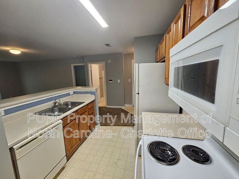 9811 Campus Walk Ln #L - Photo 7 of 26