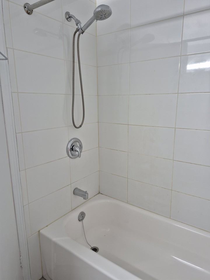 3986 Rue de Bullion #3986 - Photo 4 of 16