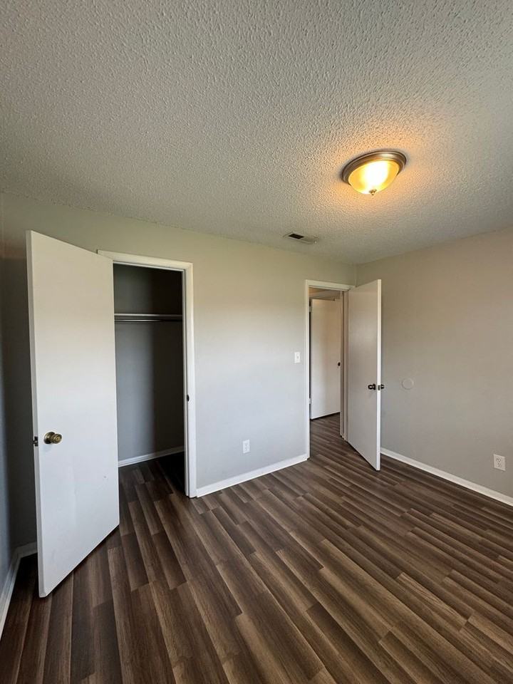 2422 Wynterhall Rd Se #C - Photo 7 of 14