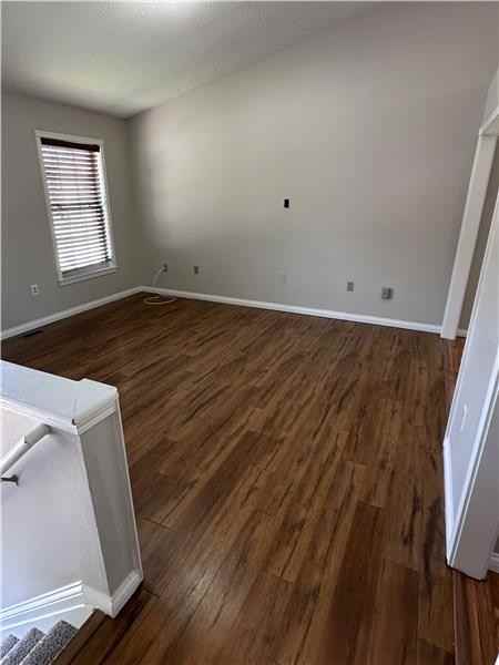 2633 Burdsall Dr - Photo 2 of 25