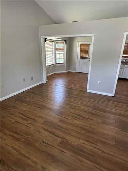 2633 Burdsall Dr - Photo 3 of 25