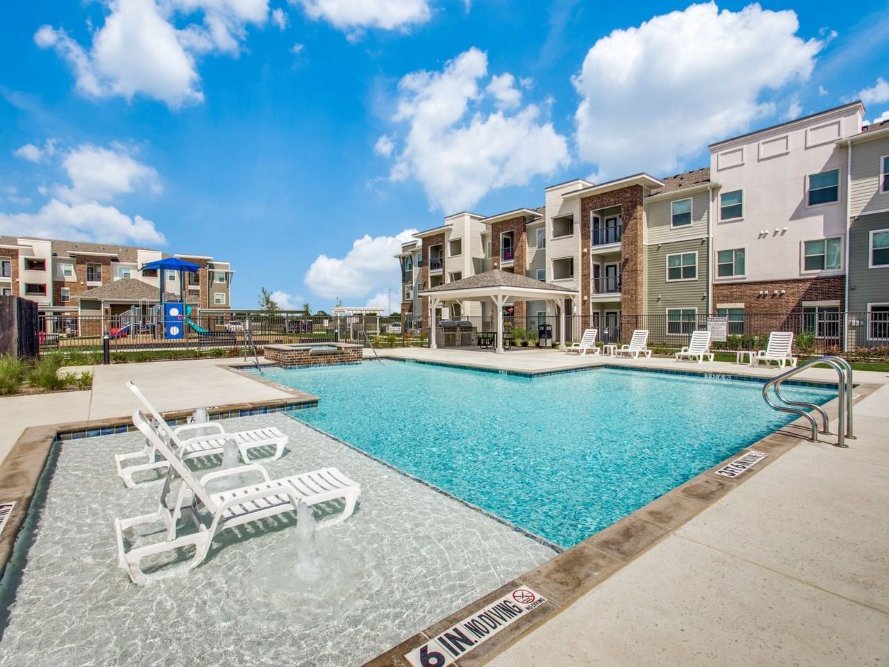 Palladium Crowley - Photo 6 of 33