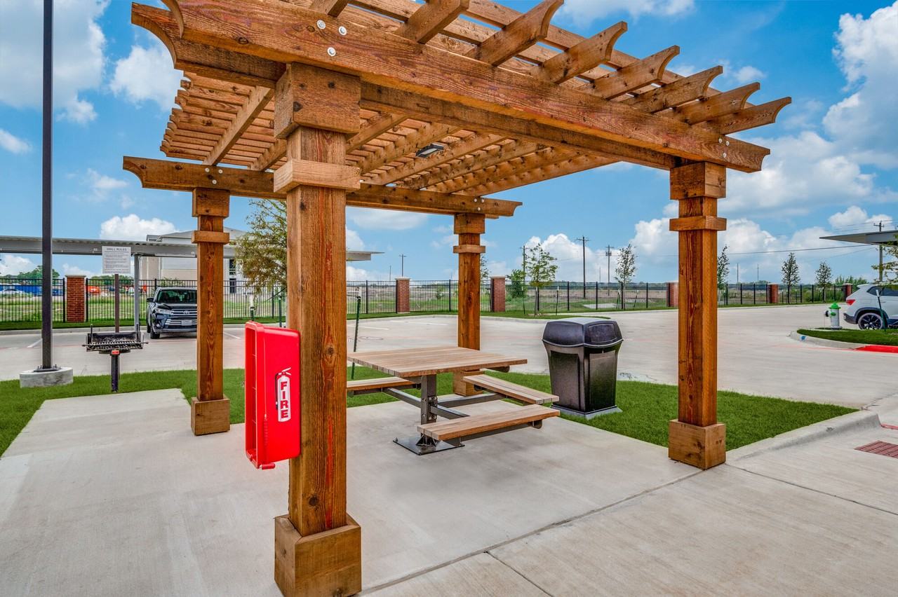 Palladium East Foster Crossing - Photo 6 of 38