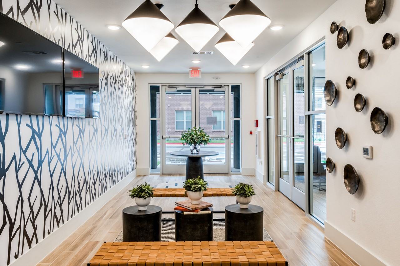 Palladium East Foster Crossing - Photo 7 of 38