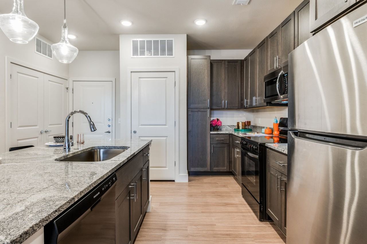 Palladium East Foster Crossing - Photo 6 of 35