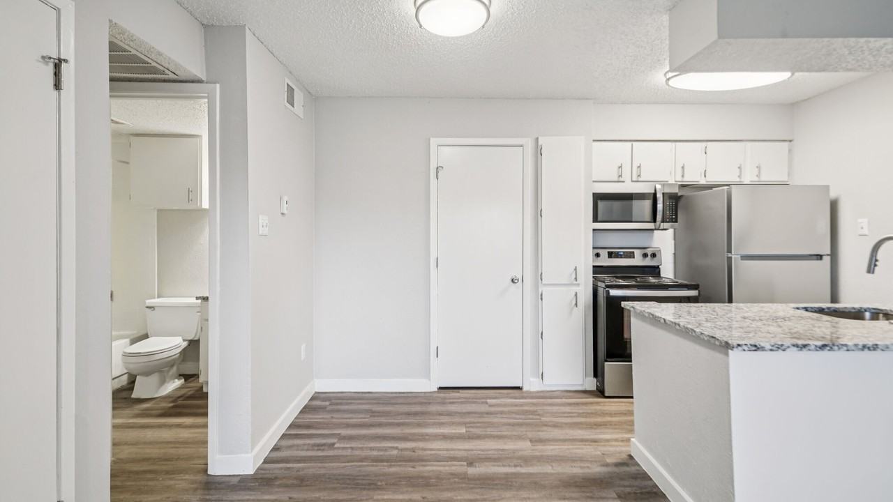 Claro Court - Photo 3 of 51