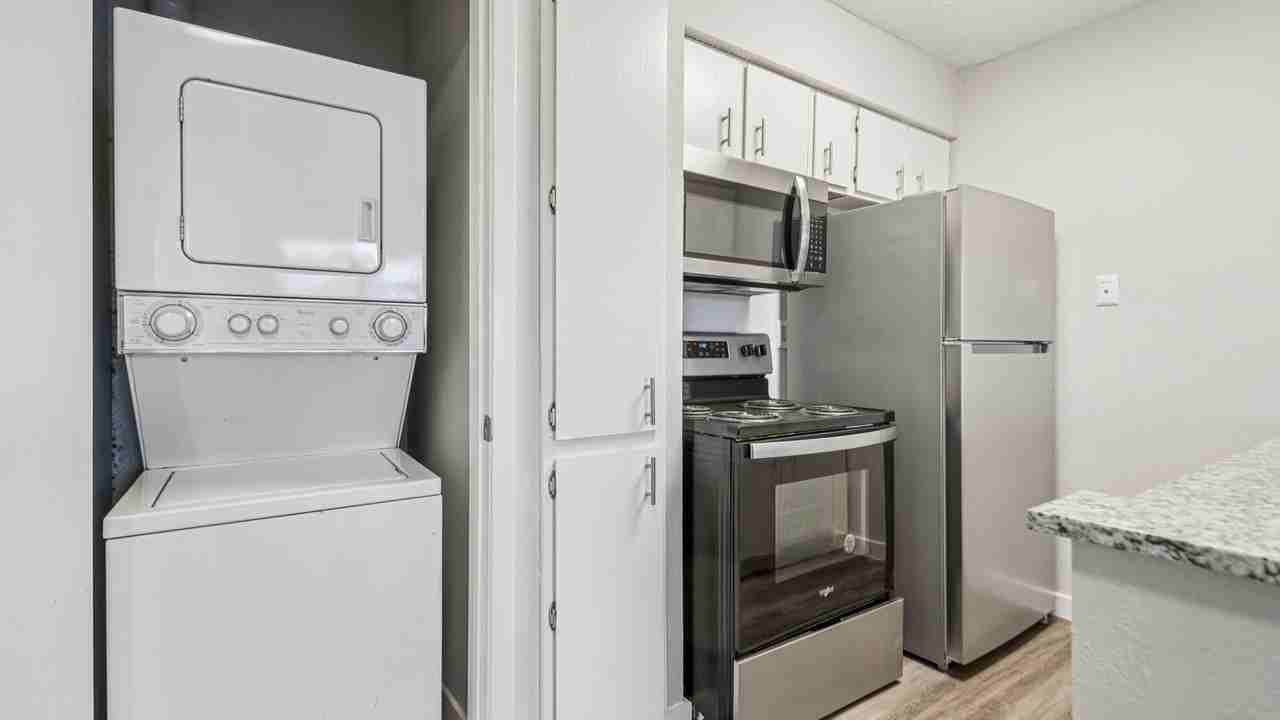 Claro Court - Photo 7 of 51