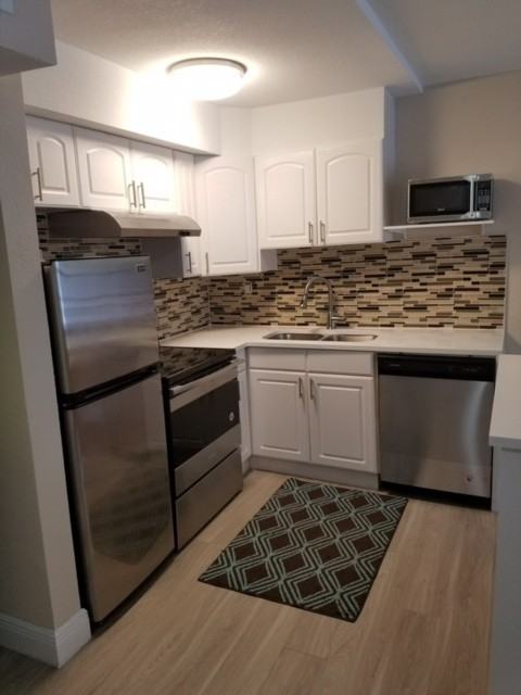 1020-1024 NE 17th Way - Photo 3 of 6