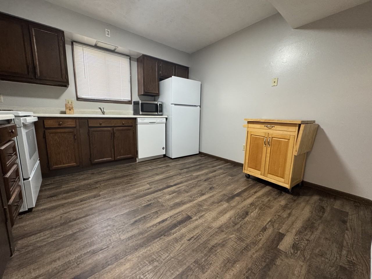 832 Flats - 632 N Colorado Ave - Photo 2 of 10