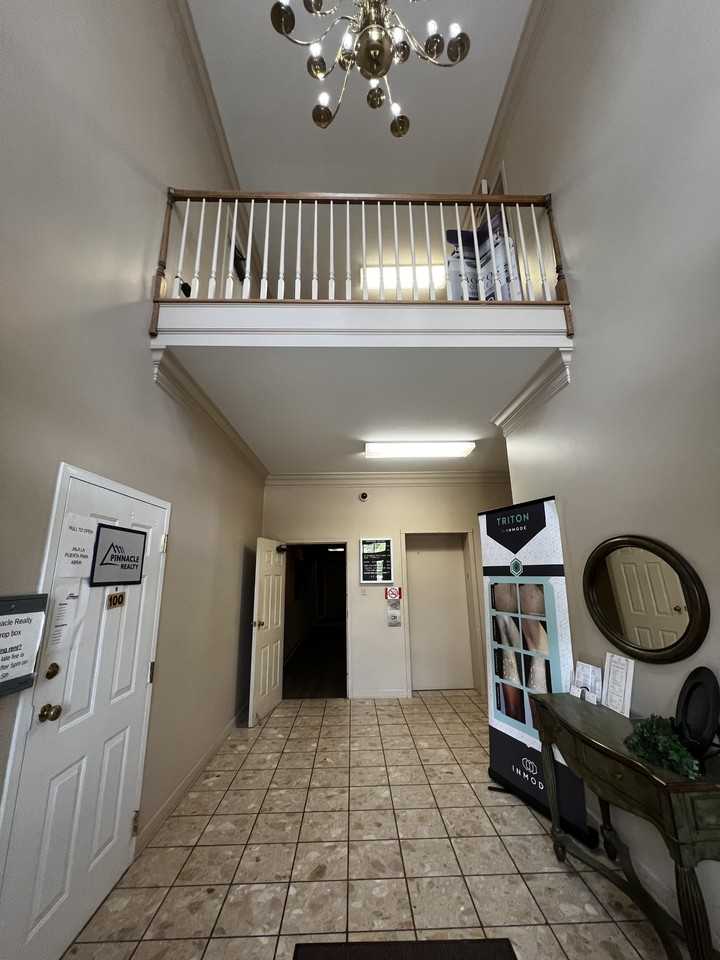 299 S Walnut Bend Rd - Photo 2 of 21