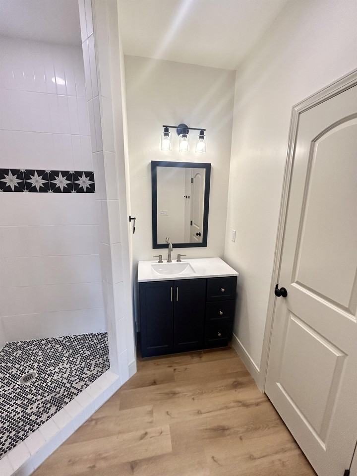 HUNSLEY HEIGHTS - Photo 3 of 7