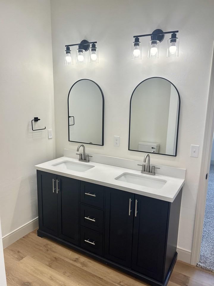 HUNSLEY HEIGHTS - Photo 6 of 7