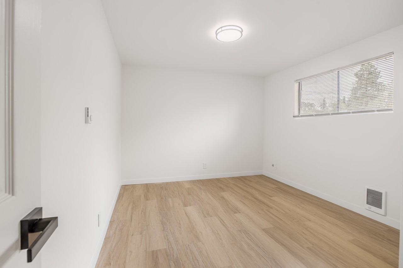 720 108th Street South - Photo 7 of 31