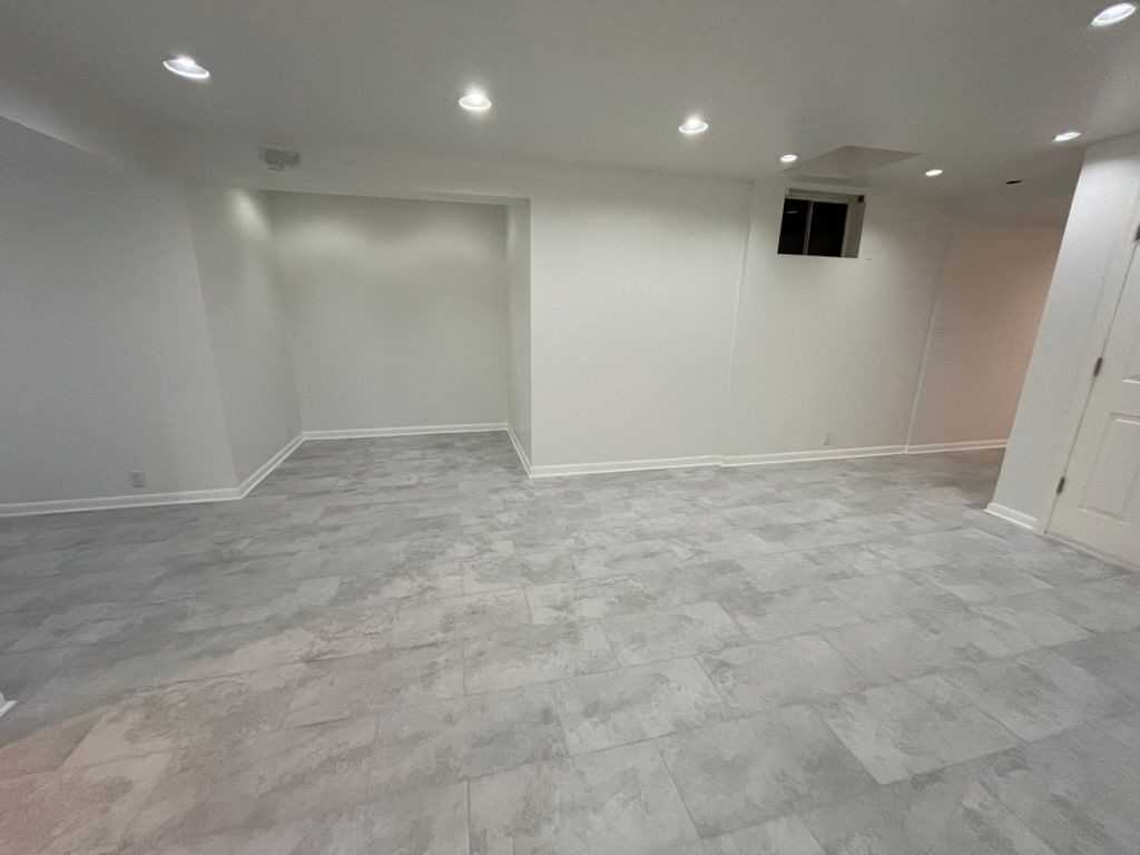 1106 Landerset Dr - Photo 4 of 11