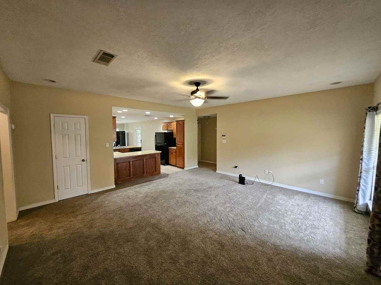 6201 Fagan Cir - Photo 2 of 23