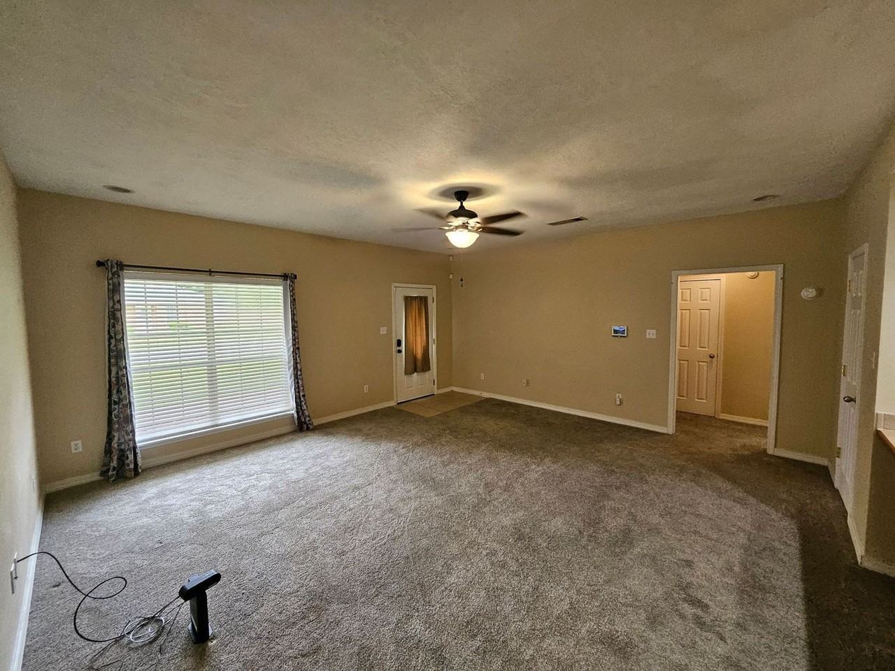 6201 Fagan Cir - Photo 3 of 23