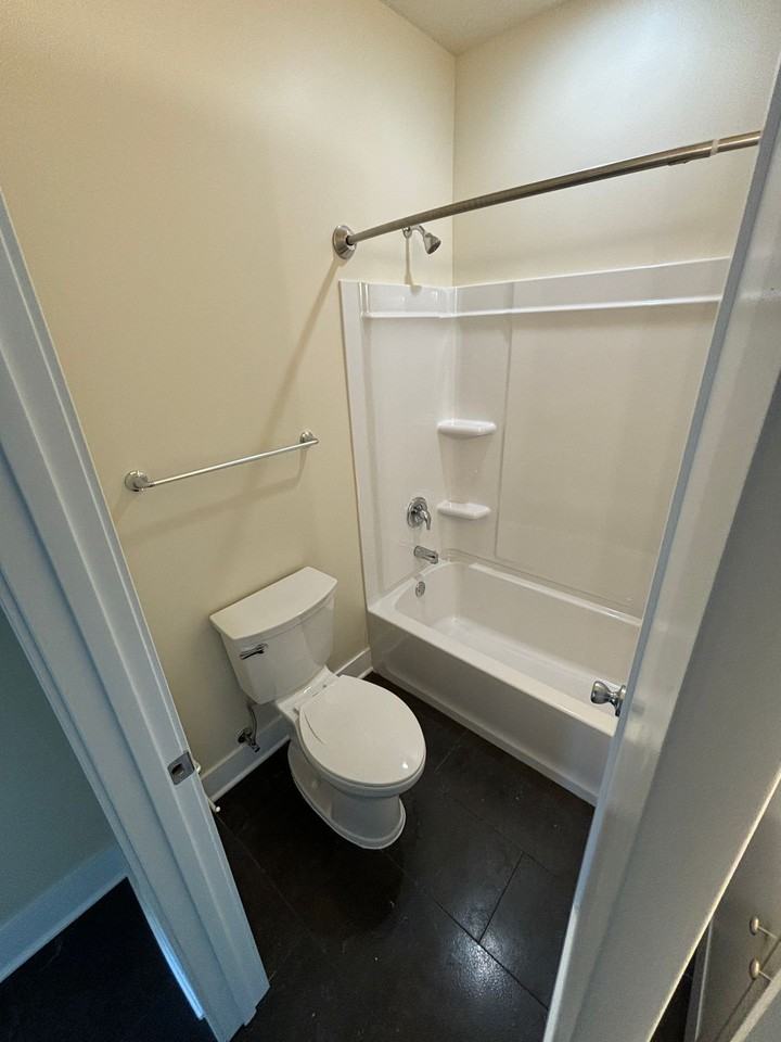 901-903 E Center St - Photo 2 of 8