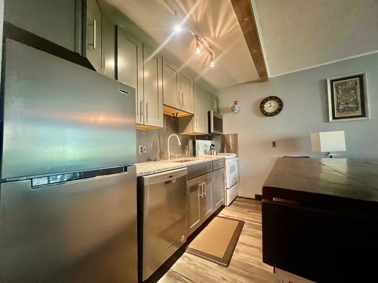 247 Hi Country Dr - Photo 4 of 29