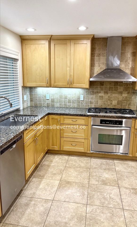 6056 Elmbridge Dr - Photo 2 of 24