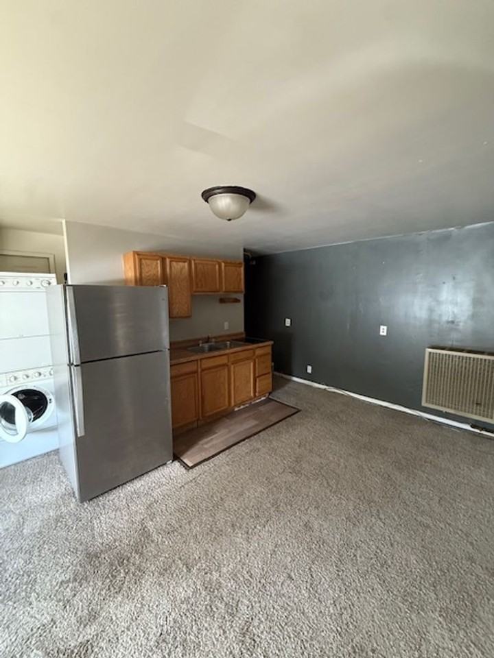 1222 S 6th Ave #B - Photo 4 of 4