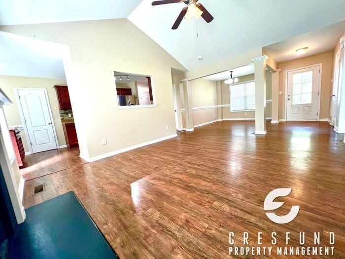 708 Omaha Dr #B - Photo 3 of 19