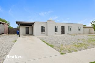 7322 E Lakeside Dr - Photo 1 of 1