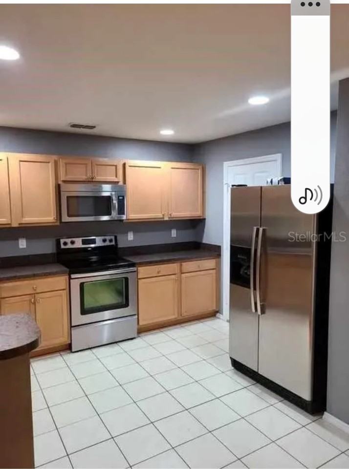 1034 Chalcedony St #NA - Photo 3 of 11