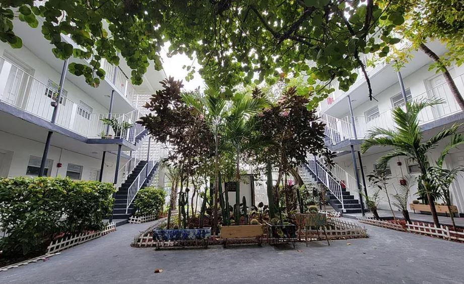 1315 Ne Miami Ct #11 - Photo 6 of 13