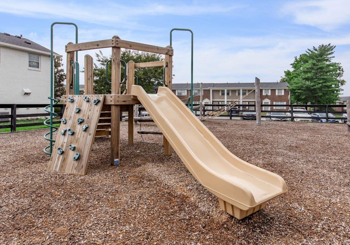 600 Whispering Hills Dr #21 - Photo 7 of 17