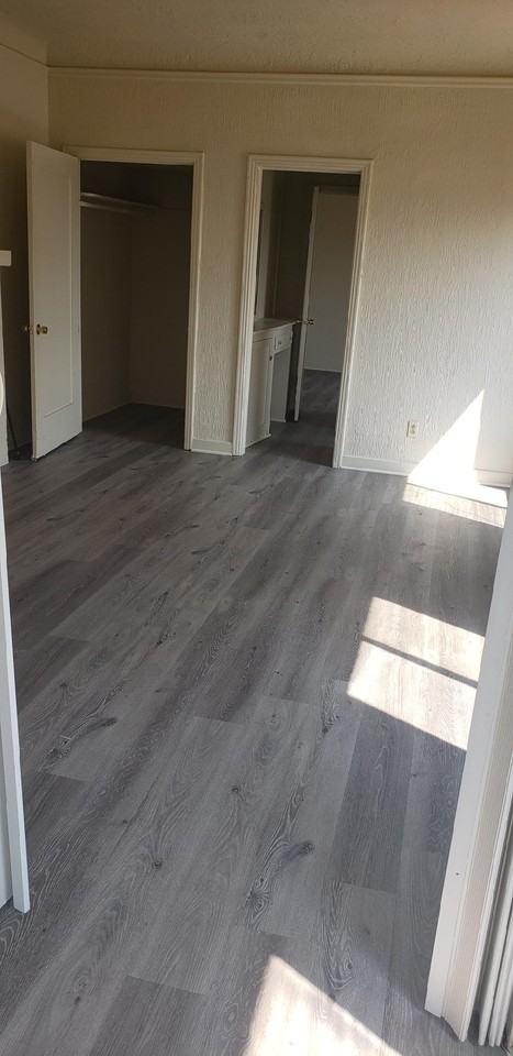 3418 E 7th St #5 - Photo 3 of 15