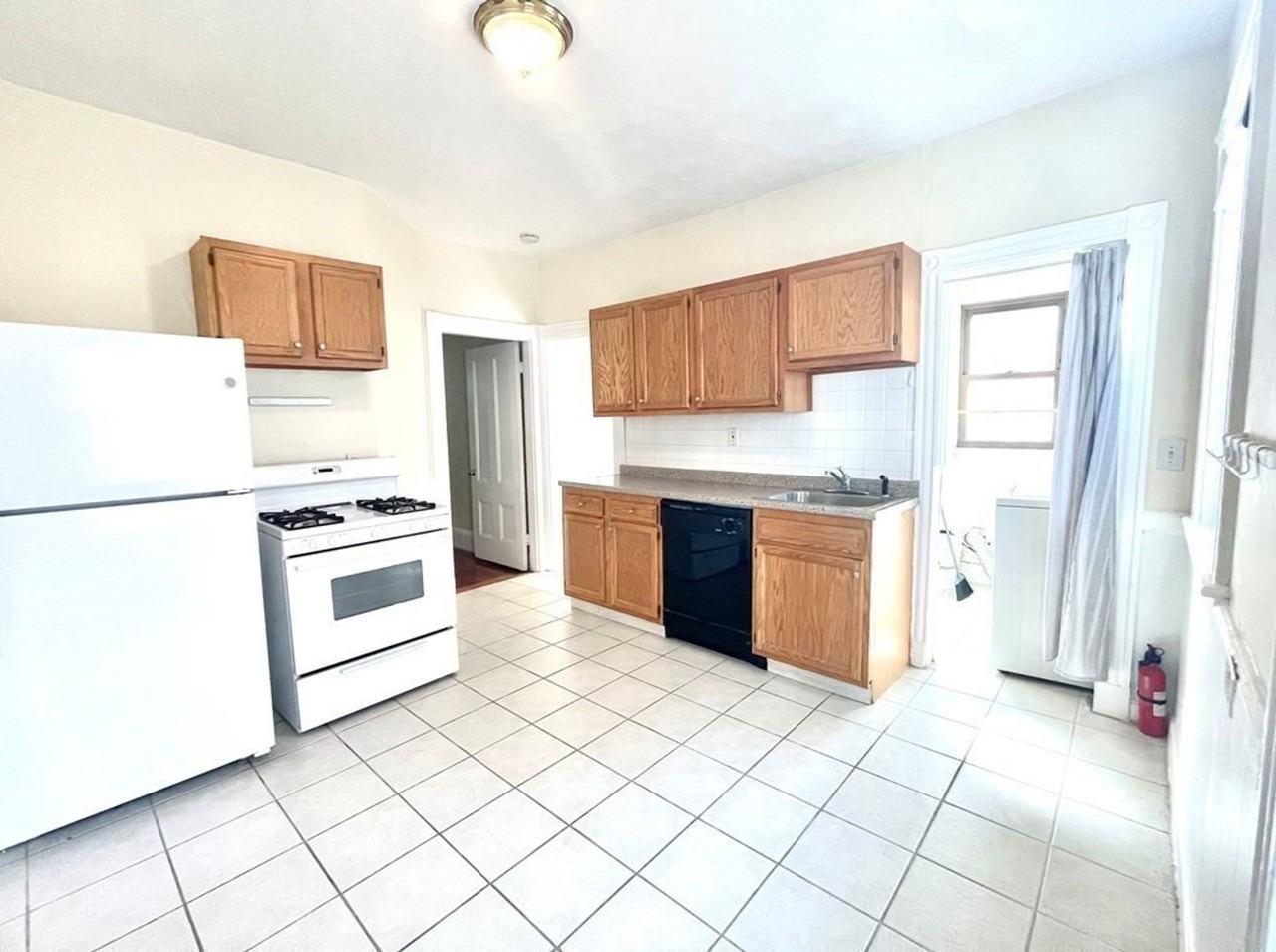 13 Cushman Rd - Photo 7 of 11