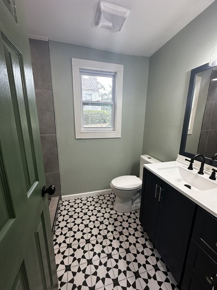 1310 Gregory St #D - Photo 4 of 5